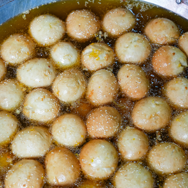 bánh tiêu phô mai trứng chảy